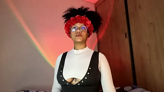 Snapshot of Ale_xandra chatting on May 28, 2026, 11:10 pm Ale xandra online show from May 28, 2026, 11:10 pm