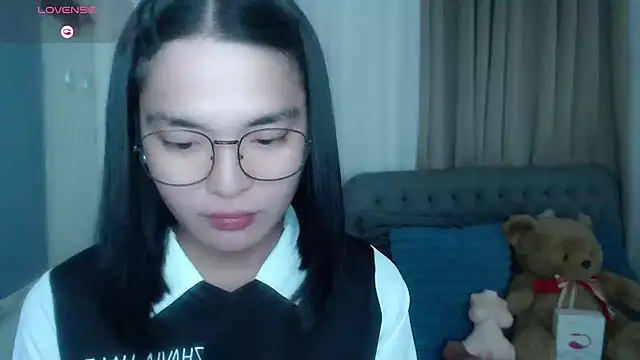 zhaviahale21 online show from July 8, 2026, 10:54 pm