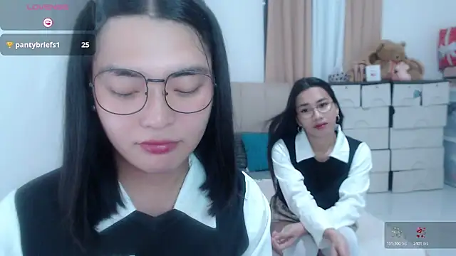 zhaviahale21 online show from July 23, 2026, 10:56 am