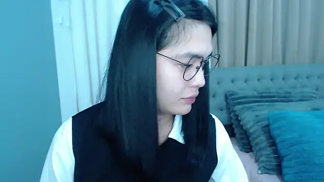 Snapshot of zhaviahale21 chatting on October 23, 2025, 1:32 pm zhaviahale21 online show from October 23, 2025, 1:32 pm