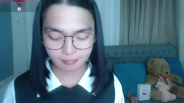 zhaviahale21 online show from July 5, 2026, 6:04 pm