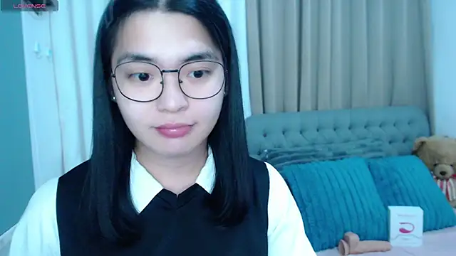 Snapshot of zhaviahale21 chatting on November 6, 2025, 7:23 am zhaviahale21 online show from November 6, 2025, 7:23 am