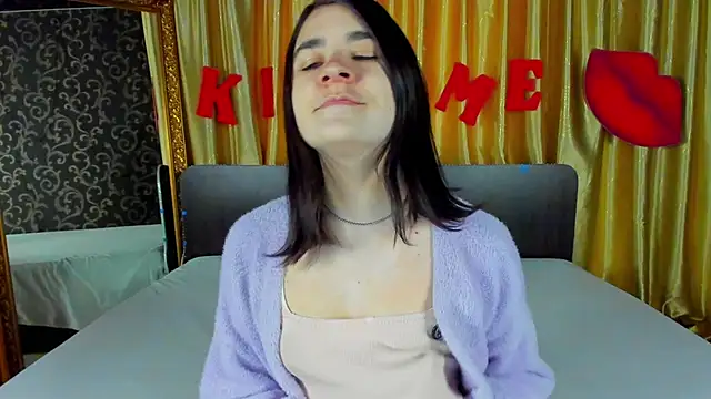 Snapshot of _Polly_Love_ chatting on February 13, 2026, 7:19 am Polly Love online show from February 13, 2026, 7:19 am