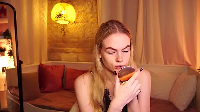 sn0w barbie online show from October 7, 2025, 9:21 am