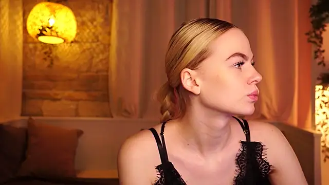 sn0w barbie online show from November 12, 2025, 9:35 am