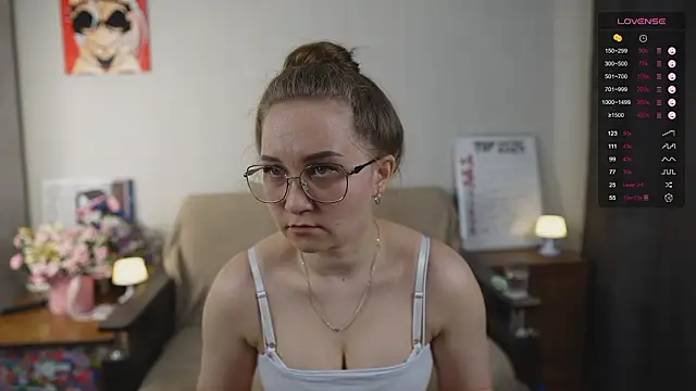 Miatiny online show from February 22, 2026, 3:46 pm