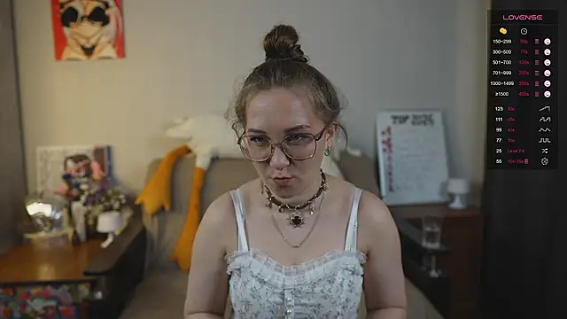 Miatiny online show from February 5, 2026, 5:20 pm