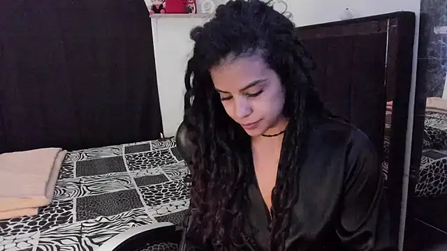 Snapshot of Moon_Sammy chatting on June 29, 2026, 2:17 pm Moon Sammy online show from June 29, 2026, 2:17 pm