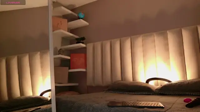 Snapshot of Megan_mooree_ chatting on October 16, 2025, 12:35 pm Megan mooree online show from October 16, 2025, 12:35 pm