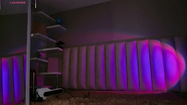 Snapshot of Megan_mooree_ chatting on December 5, 2025, 12:37 pm Megan mooree online show from December 5, 2025, 12:37 pm