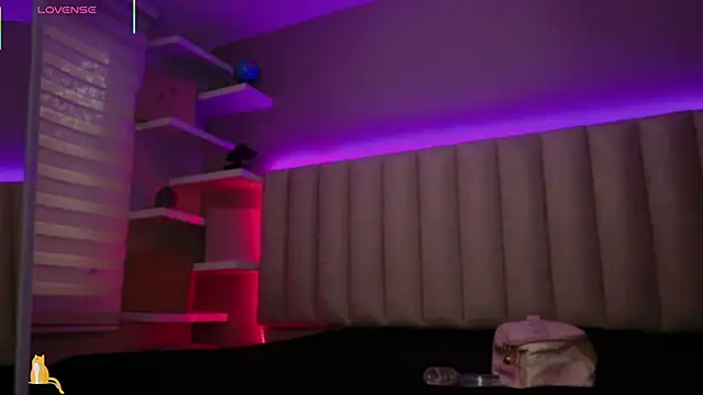 Snapshot of Megan_mooree_ chatting on October 29, 2025, 12:15 pm Megan mooree online show from October 29, 2025, 12:15 pm