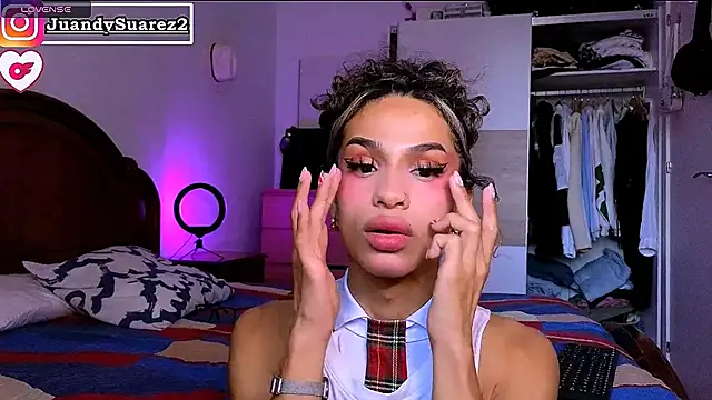 Abby bella09 online show from June 7, 2026, 5:01 am
