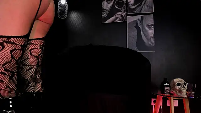 Snapshot of Agnes_jones_ chatting on October 8, 2025, 1:18 am Agnes jones online show from October 8, 2025, 1:18 am