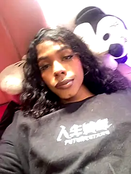 Snapshot of bloom444 chatting on November 4, 2025, 3:38 pm bloom444 online show from November 4, 2025, 3:38 pm