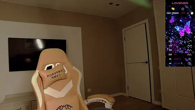 Snapshot of Holly_Molii chatting on December 3, 2025, 2:12 am Holly Molii online show from December 3, 2025, 2:12 am