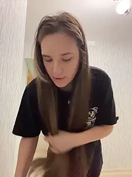 Holly Molii online show from April 22, 2026, 2:29 am