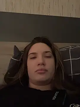 Holly Molii online show from April 23, 2026, 1:45 am