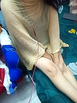 yourtamilcouple online show from February 9, 2026, 4:49 pm