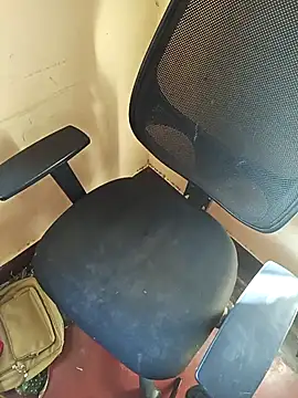 yourtamilcouple online show from November 19, 2025, 2:33 am