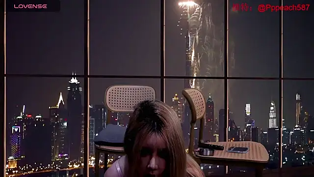 idwenwen666 online show from March 14, 2025, 12:29 pm