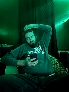 Snapshot of RobStrokes215 chatting on November 23, 2025, 5:28 am RobStrokes215 online show from November 23, 2025, 5:28 am