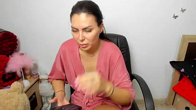 Snapshot of kilenyapatrice chatting on July 4, 2026, 2:43 pm kilenyapatrice online show from July 4, 2026, 2:43 pm