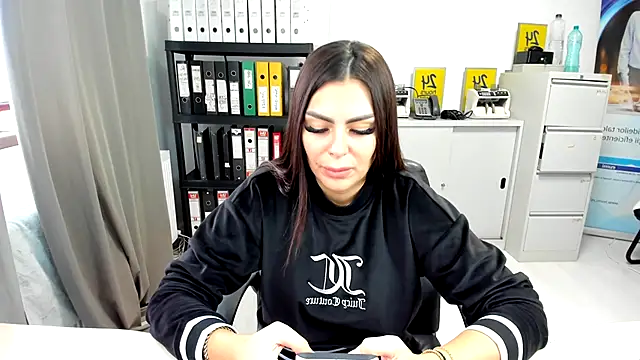 Snapshot of kilenyapatrice chatting on November 6, 2025, 11:36 am kilenyapatrice online show from November 6, 2025, 11:36 am