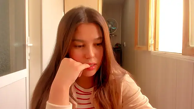 LunaXmii online show from October 3, 2025, 8:49 am