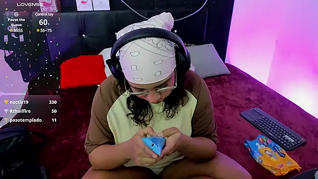 im angels77 online show from February 21, 2025, 4:51 am