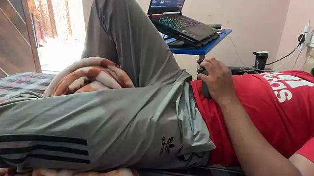 Snapshot of sexyboy09 chatting on October 27, 2025, 9:32 am sexyboy09 online show from October 27, 2025, 9:32 am