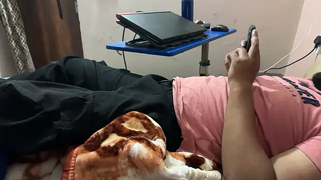 Snapshot of sexyboy09 chatting on October 31, 2025, 5:20 pm sexyboy09 online show from October 31, 2025, 5:20 pm