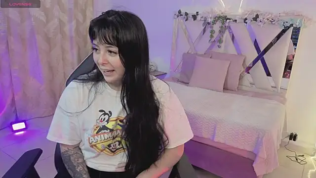 hina tay online show from April 28, 2026, 3:22 am