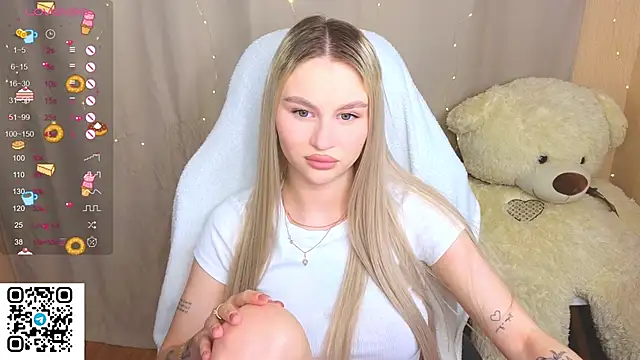 Snapshot of doll_barbieee chatting on October 12, 2025, 10:33 pm doll barbieee online show from October 12, 2025, 10:33 pm