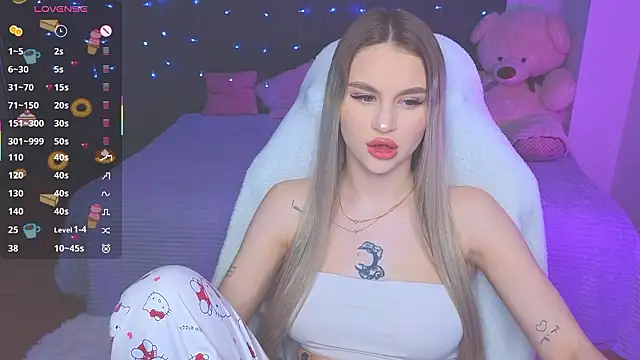 Snapshot of doll_barbieee chatting on March 14, 2026, 9:43 pm doll barbieee online show from March 14, 2026, 9:43 pm