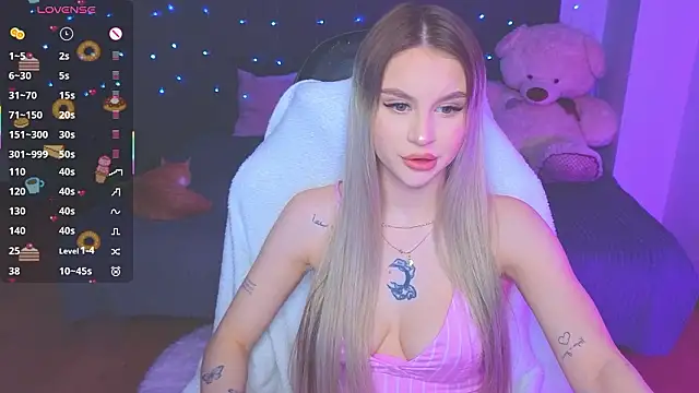 Snapshot of doll_barbieee chatting on March 12, 2026, 10:36 pm doll barbieee online show from March 12, 2026, 10:36 pm