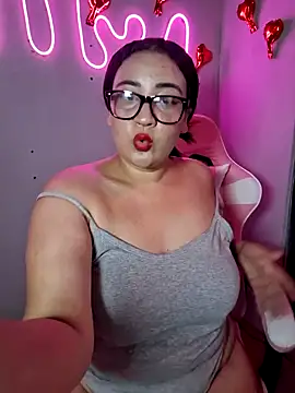 alexxaa96 online show from January 30, 2025, 4:34 pm