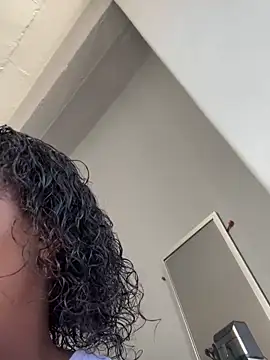 Curveysinaa online show from February 12, 2026, 6:02 am