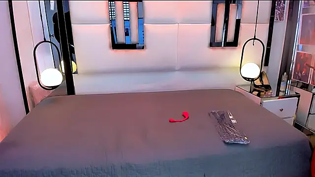 Snapshot of alixxon1 chatting on October 31, 2025, 2:35 pm alixxon1 online show from October 31, 2025, 2:35 pm