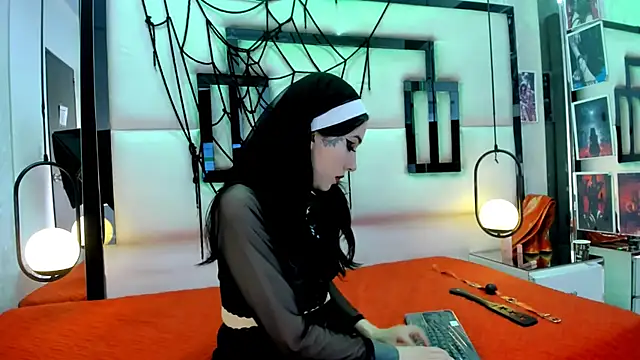 Snapshot of alixxon1 chatting on October 14, 2025, 3:45 pm alixxon1 online show from October 14, 2025, 3:45 pm