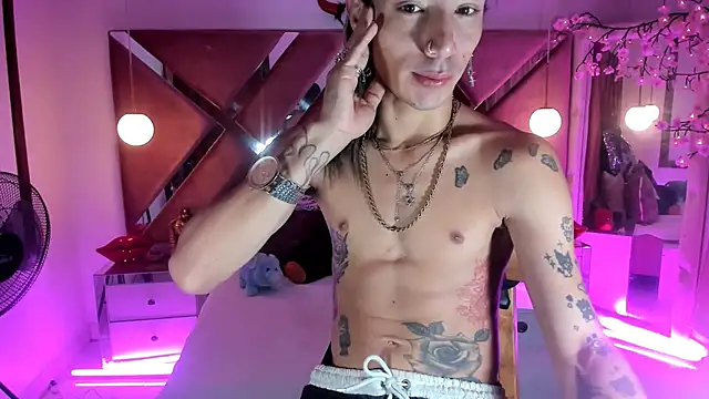 Snapshot of georgie_latin99 chatting on November 6, 2025, 12:42 pm georgie latin99 online show from November 6, 2025, 12:42 pm