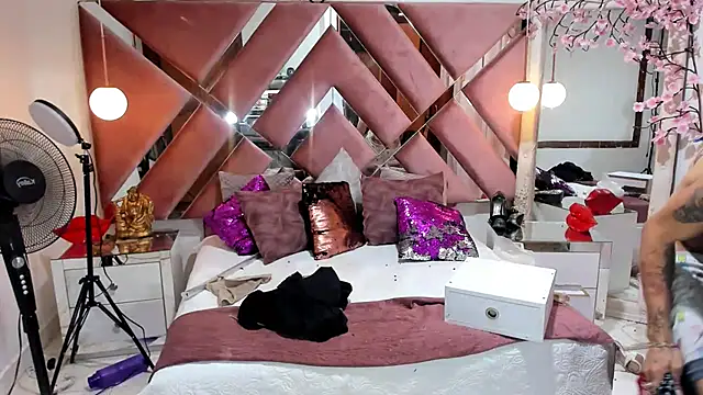 Snapshot of georgie_latin99 chatting on December 3, 2025, 2:49 pm georgie latin99 online show from December 3, 2025, 2:49 pm