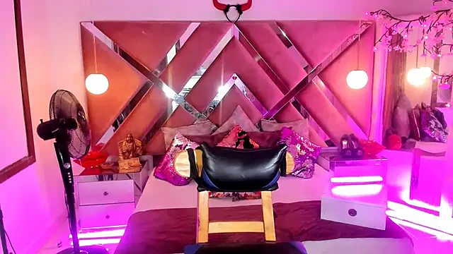 Snapshot of georgie_latin99 chatting on October 11, 2025, 2:51 pm georgie latin99 online show from October 11, 2025, 2:51 pm