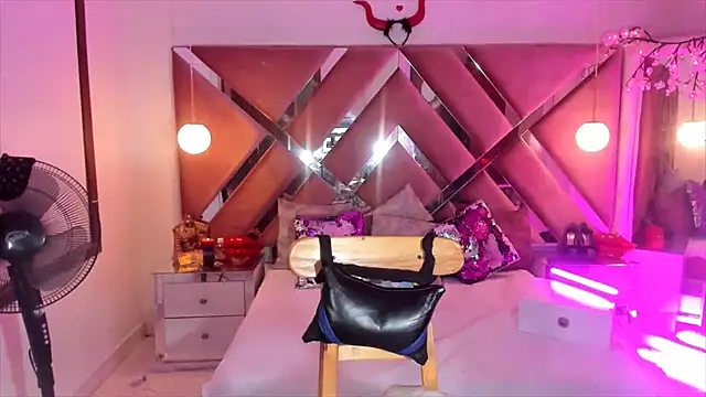 Snapshot of georgie_latin99 chatting on November 13, 2025, 3:38 pm georgie latin99 online show from November 13, 2025, 3:38 pm