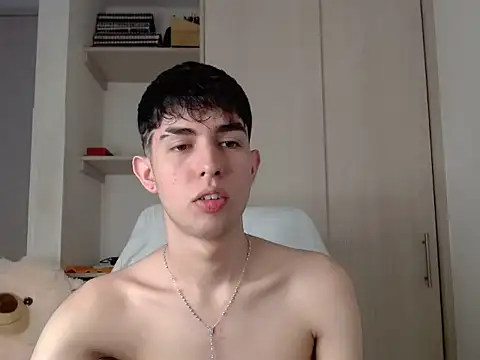 Snapshot of Andy_hot19 chatting on October 10, 2025, 8:20 pm Andy hot19 online show from October 10, 2025, 8:20 pm