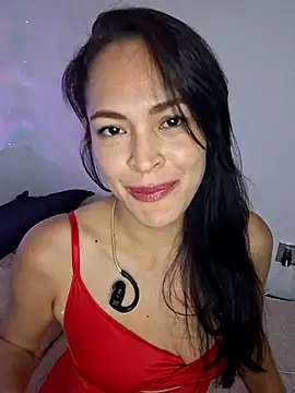 Snapshot of Sara_P10 chatting on January 6, 2025, 4:47 am Sara P10 online show from January 6, 2025, 4:47 am