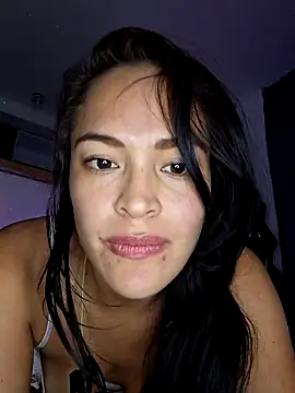 Snapshot of Sara_P10 chatting on January 20, 2025, 1:18 am Sara P10 online show from January 20, 2025, 1:18 am