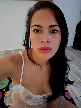 Snapshot of Sara_P10 chatting on January 19, 2025, 10:17 pm Sara P10 online show from January 19, 2025, 10:17 pm