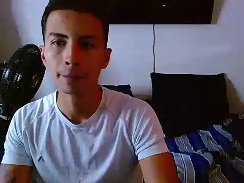 Snapshot of Velk_hot chatting on August 5, 2026, 12:54 pm Velk hot online show from August 5, 2026, 12:54 pm