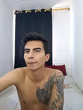 Snapshot of Velk_hot chatting on December 8, 2024, 6:17 pm Velk hot online show from December 8, 2024, 6:17 pm