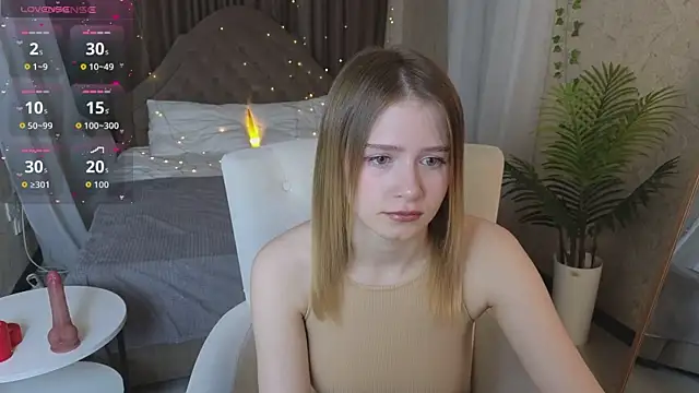 jenny bunny  online show from May 15, 2026, 1:25 am